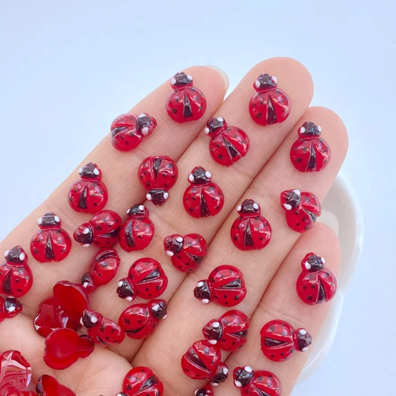 Art Craft Ladybug - 50 stuks nieuwe nail art accessoires